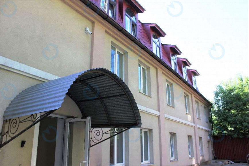 Либідська, 1В