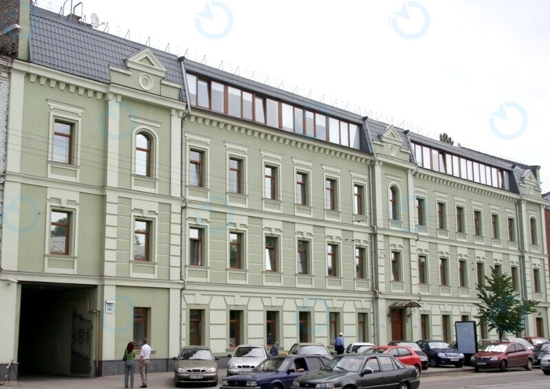 Жилянська, 146