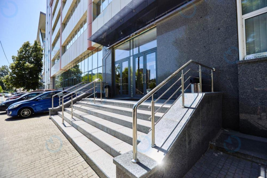 Сім'ї Прахових, 50 (Європасаж) - фото 2