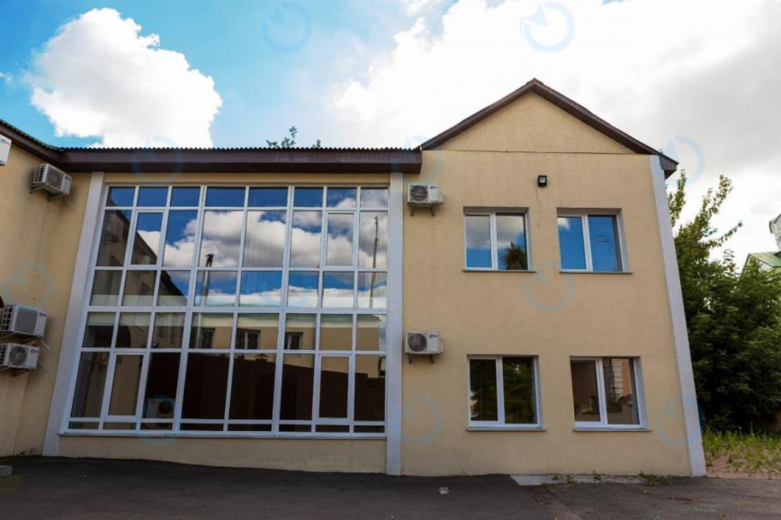 Набережно-Крещатицкая, 25