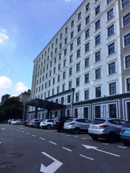 Дружби Народів, 19