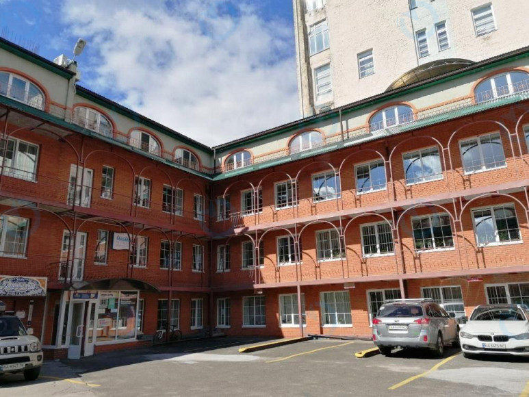 Льва Толстого, 9А