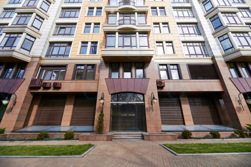 Грушевського, 9А