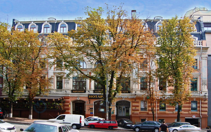 Володимирська, 47