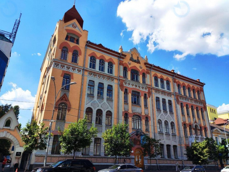 Володимирська, 10