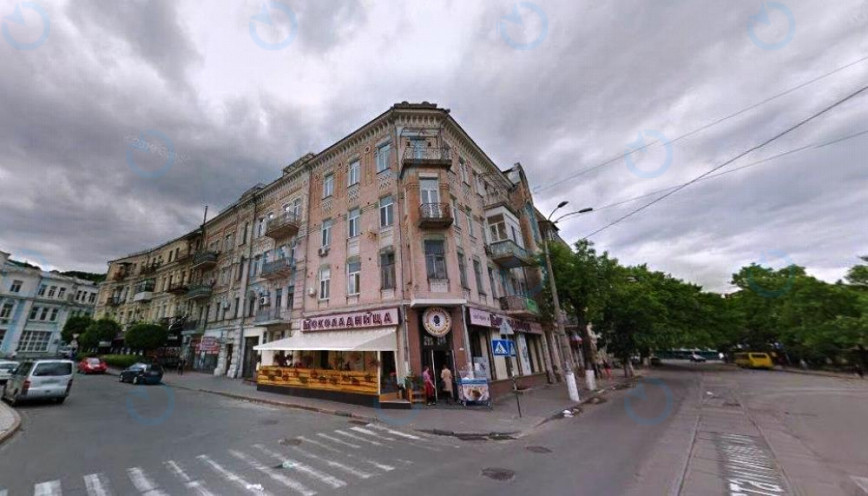 Костянтинівська, 1