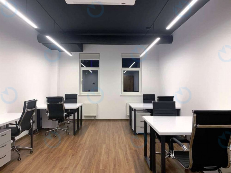 THE RESIDENT - фото 17