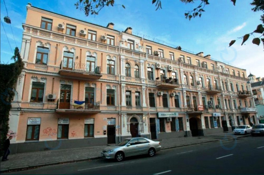 Верхній Вал, 62