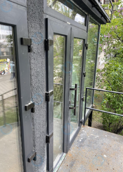 Гарматна, 44