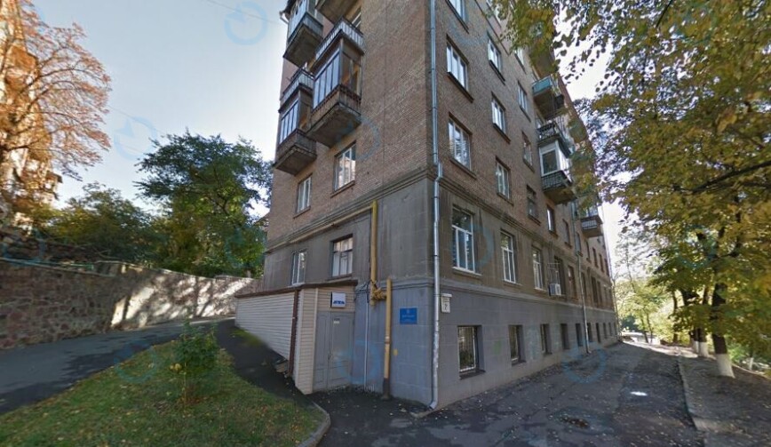 Татарська, 2Б