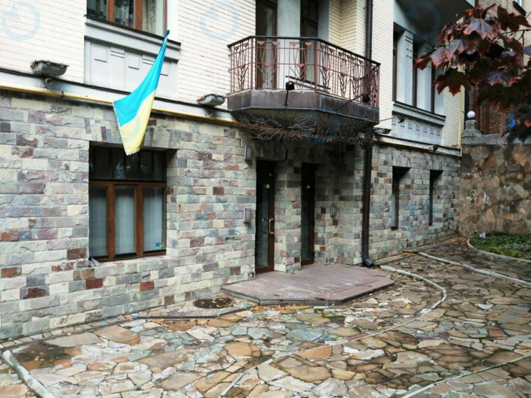 Паньківська, 8