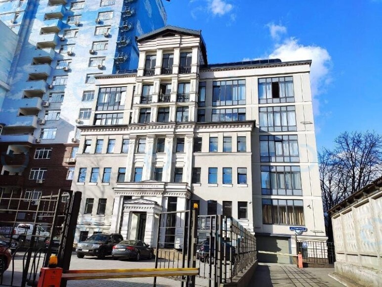 Студентська, 5-7В