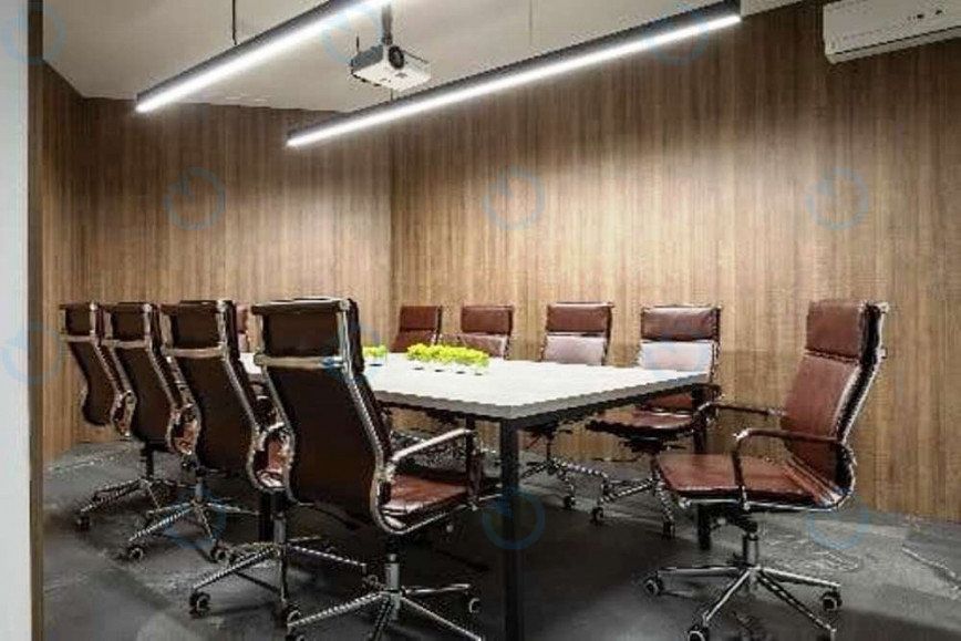 THE RESIDENT - фото 13