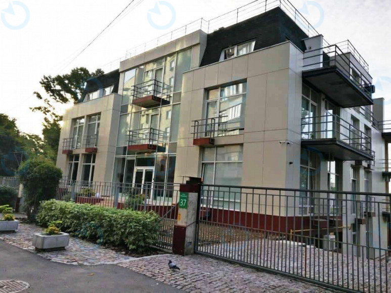 Менделєєва, 37