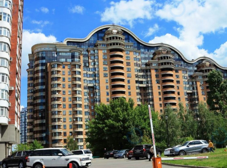 Старонаводницька, 13