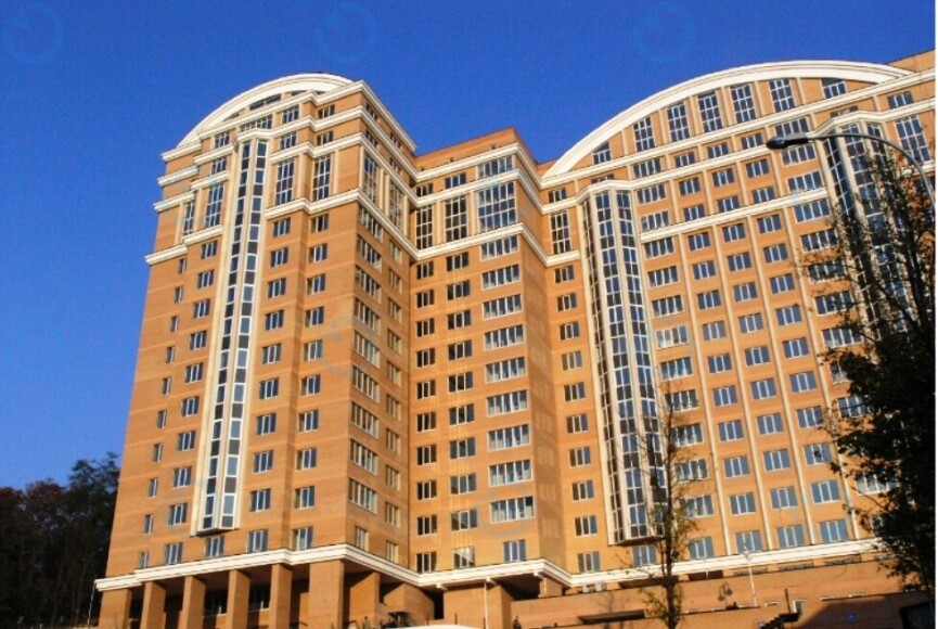 Василя Тютюнника, 5В