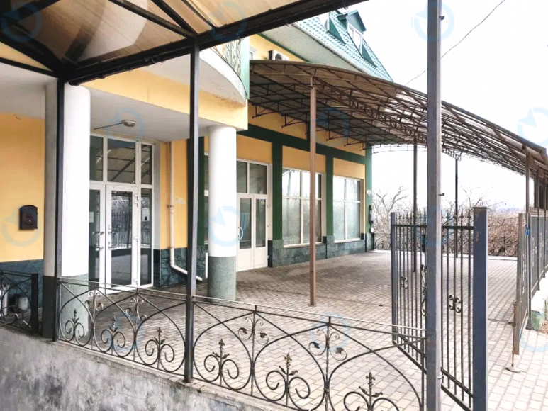 Лобановського, 99