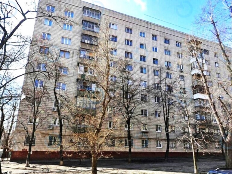 Василя Тютюнника, 56