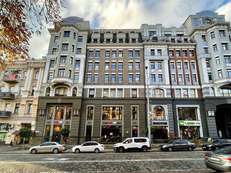 Володимирська 38