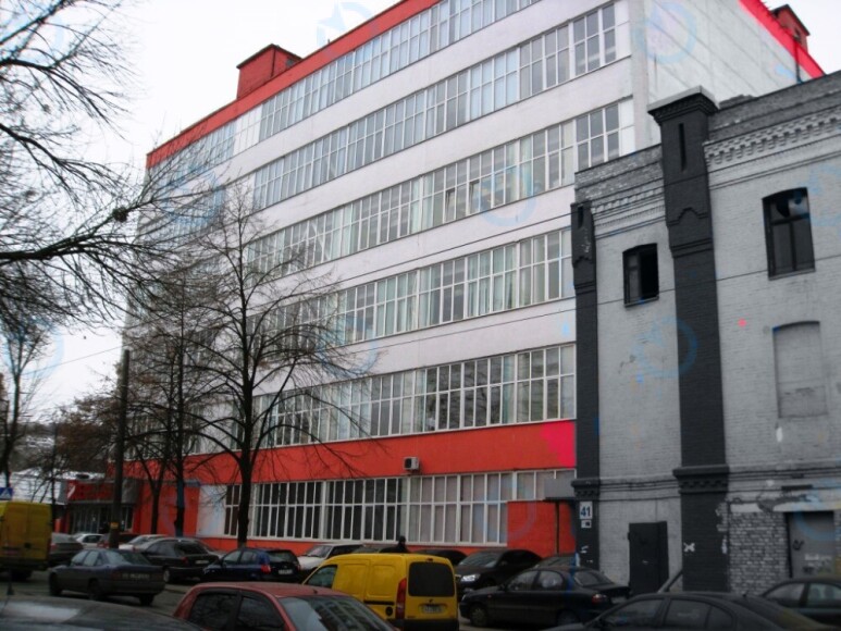 Кирилівська, 39