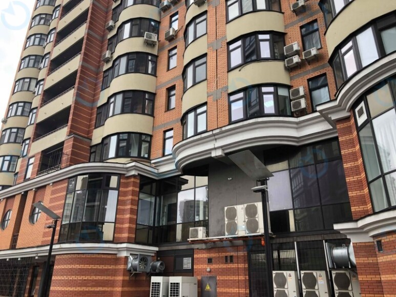 Лесі Українки, 7А