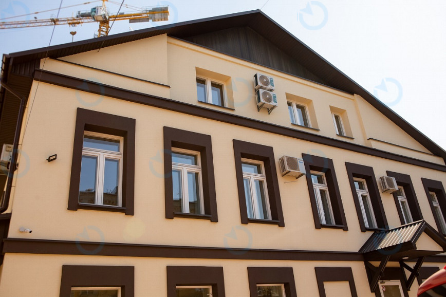 Кудрявська, 8Б