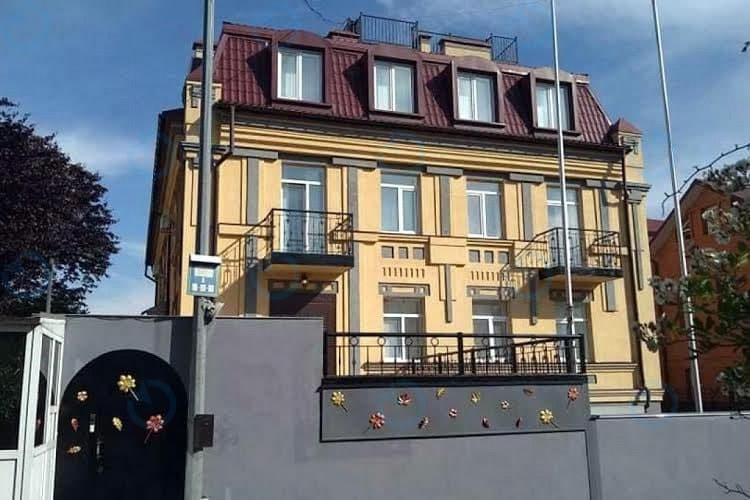 Отто Шмідта, 8