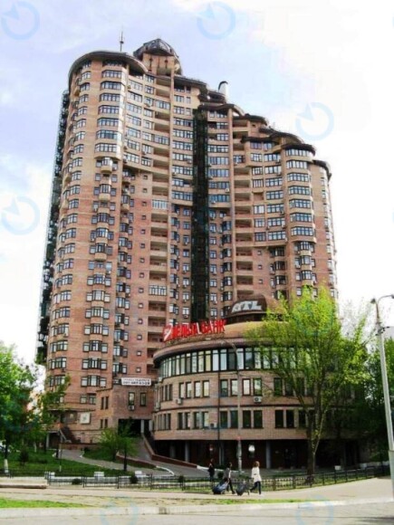 Коновальця, 36Б