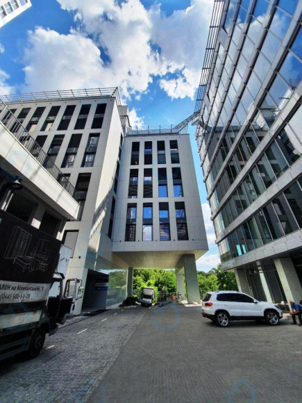 Лейпцизька 15 (III черга)