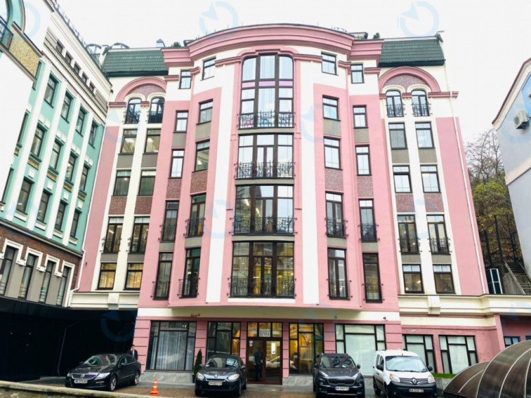 Воздвиженська, 52-54а