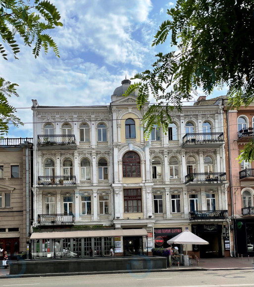 Велика Васильківська, 21