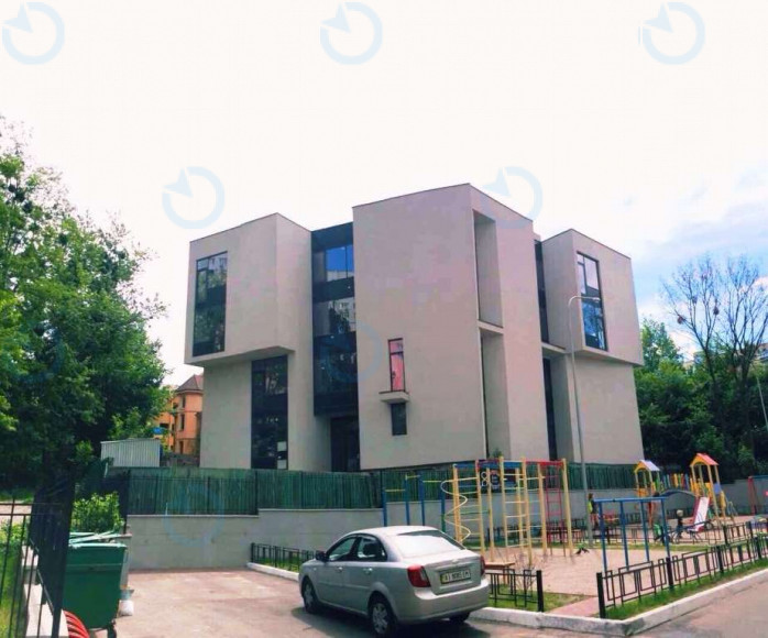 Феодосійська, 2а