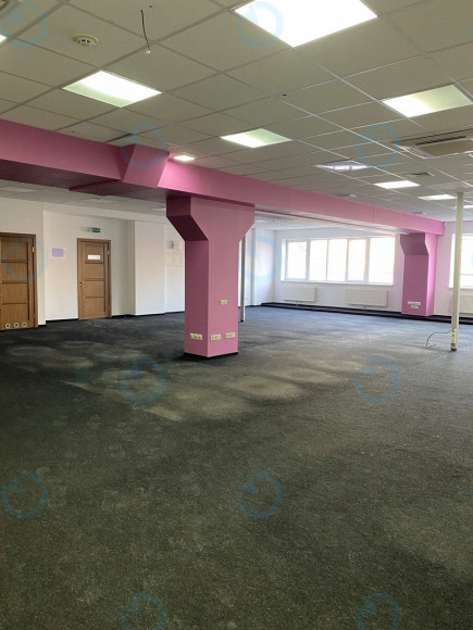 Оренда офісу 310 м.кв 2 поверх Каньйон