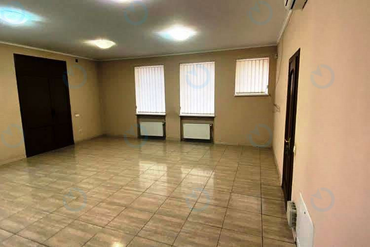 Оренда офісу 200 м.кв 1 поверх Отто Шмідта, 8