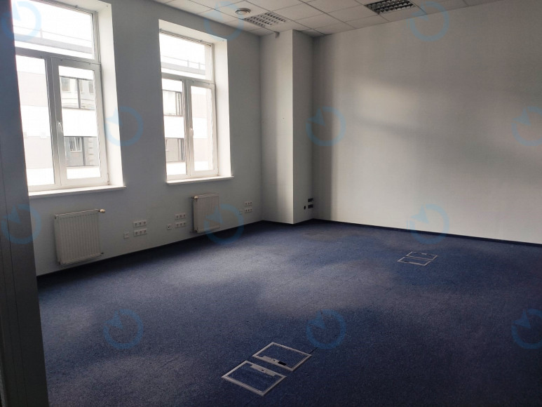 Оренда офісу 295 м.кв 4 поверх Форум Ділове Містечко