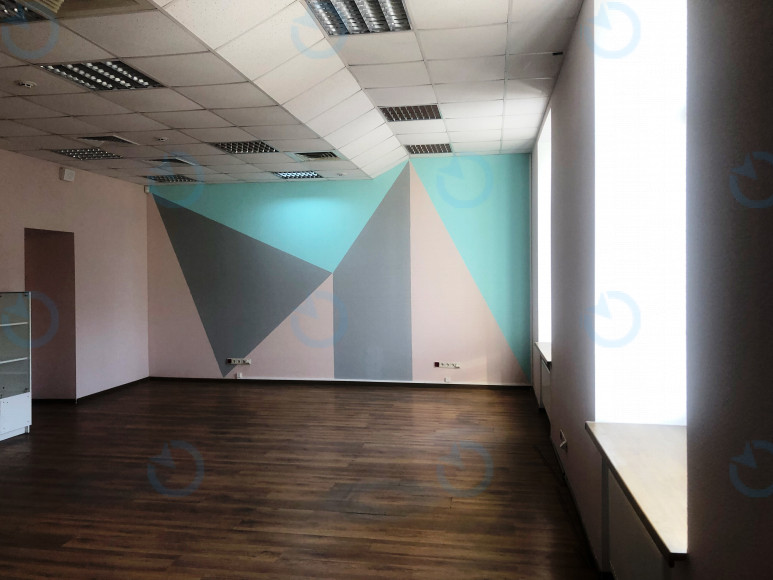 Оренда офісу 76 м.кв 3 поверх Прага