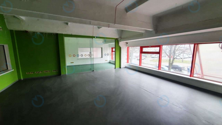 Оренда офісу 1030 м.кв 1 поверх Бандери, 21