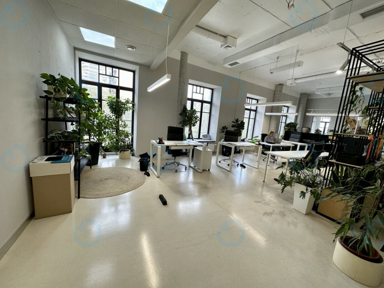 Оренда офісу 655 м.кв 3 поверх Кузнецький