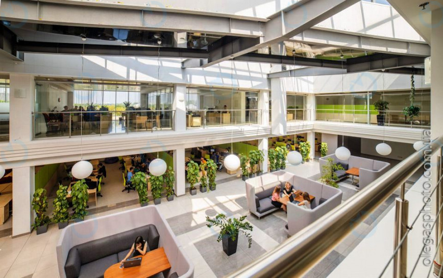 Оренда офісу 1400 м.кв -1 поверх Гольф Центр