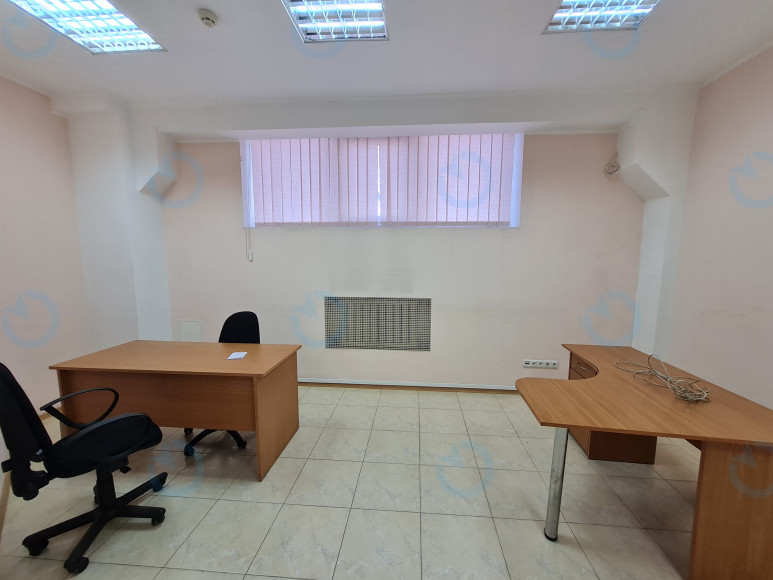 Оренда офісу 22 м.кв 0 поверх Кронос