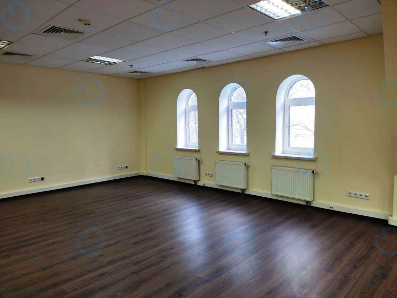 Оренда офісу 75 м.кв 4 поверх Тріо