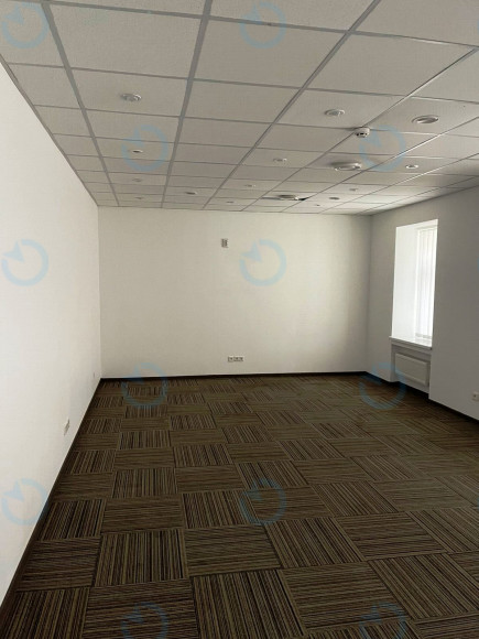 Оренда офісу 360 м.кв 1 поверх Форум Б7