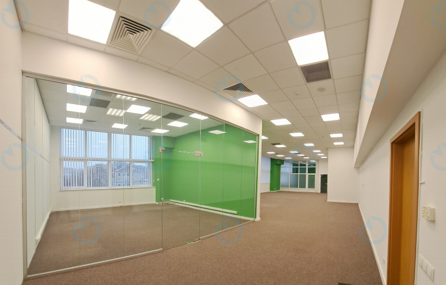 Оренда офісу 190 м.кв 3 поверх Кубик-центр