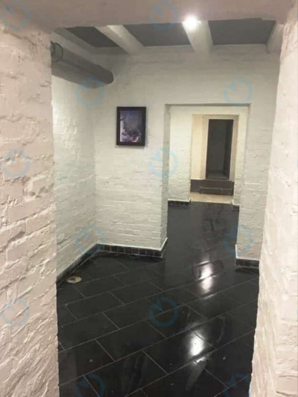 Продаж офісу 115 м.кв подвальное помещение поверх Очаківська, 12