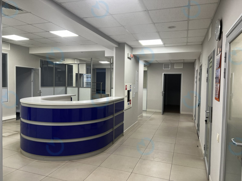 Оренда офісу 266 м.кв 1 поверх Кристал