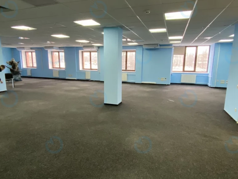 Оренда офісу 309 м.кв 2 поверх Дегтярівська, 33Б