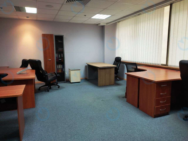 Оренда офісу 46 м.кв 5 поверх Леонардо (I черга)