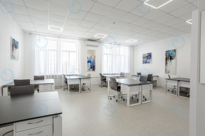 Оренда офісу 55 м.кв 2 поверх SMART OFFICE IT (Гетьмана, 2)