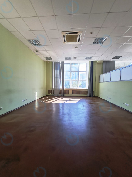 Оренда офісу 292 м.кв 4 поверх Сурікова, 3а