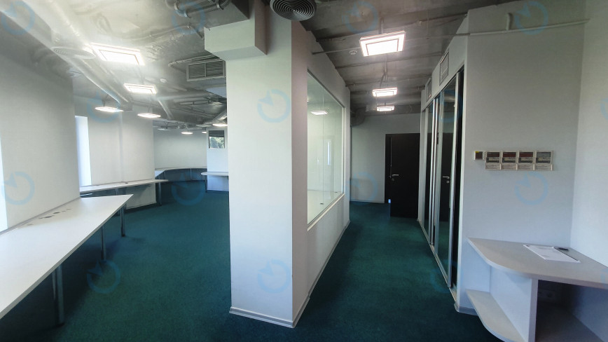 Оренда офісу 267 м.кв 4 поверх Mikom Palace